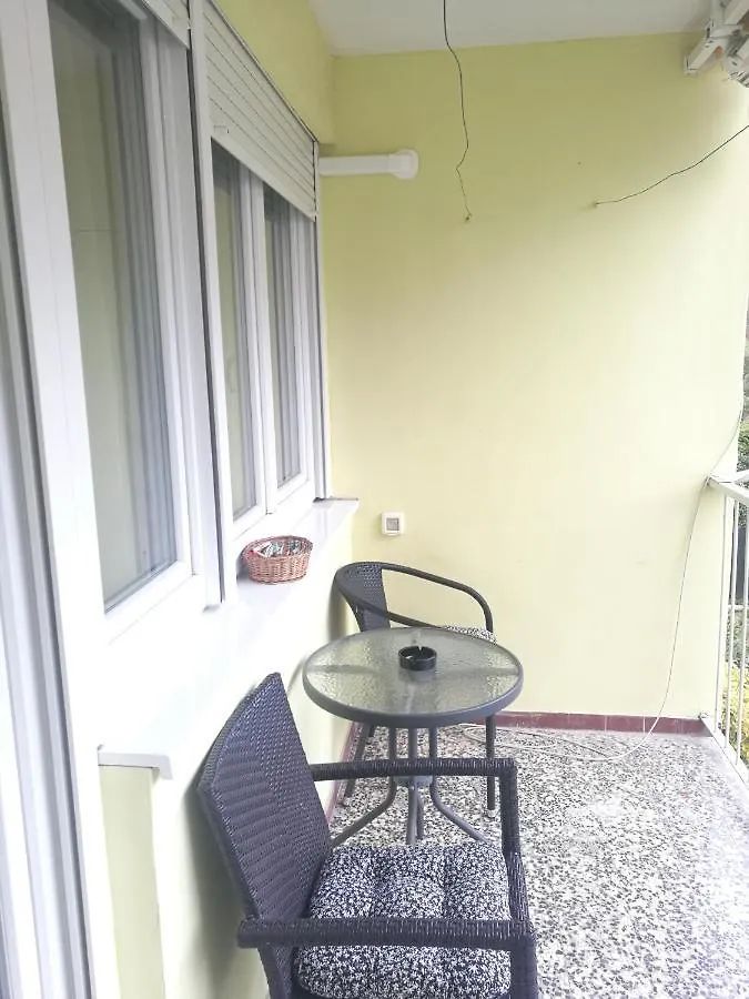 Pretty Big Double Bed Room With Balcony Split Séjour chez l'habitant