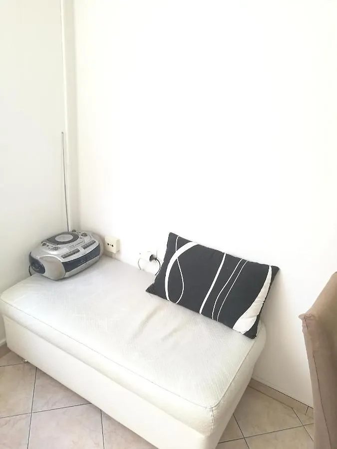 Pretty Big Double Bed Room With Balcony Split